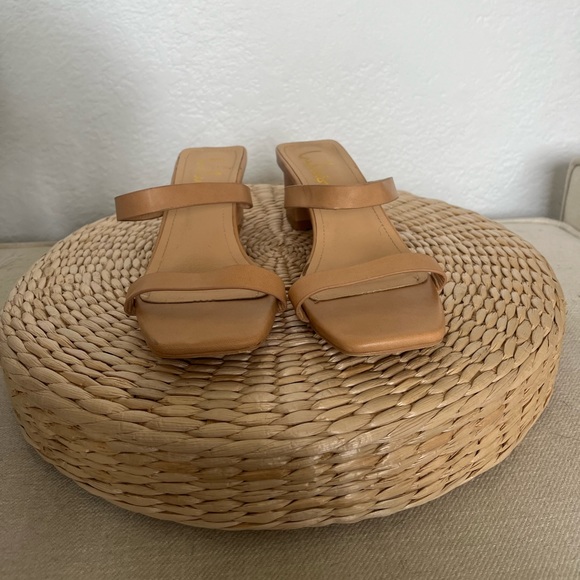 Lulus Fallyn Naked Hazelnut Mules - Picture 2 of 6